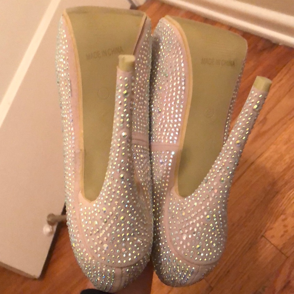 KISS MY KOUTURE, Nude Rhinestone Pumps - Picture 4 of 6